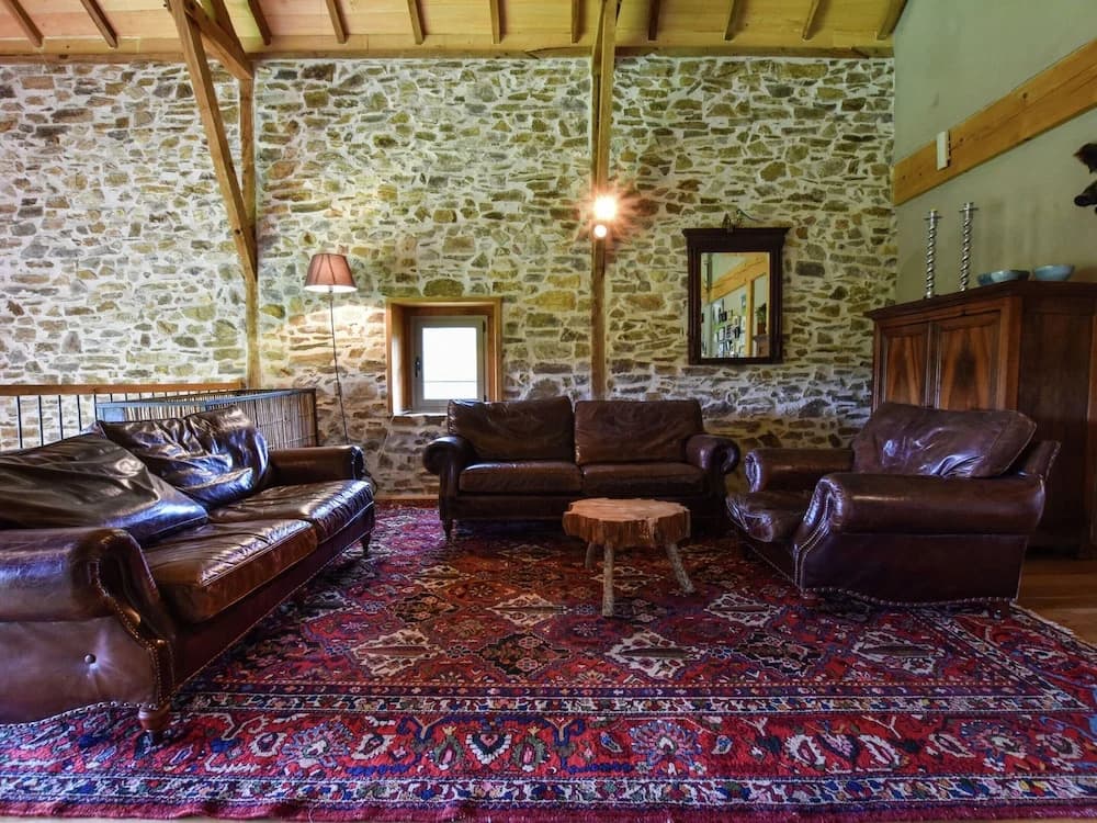 Farmhouse in Pyrenees With Pool - Photo 2