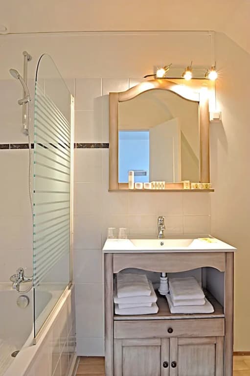 Logis Hotel La Promenade - Miniature 6