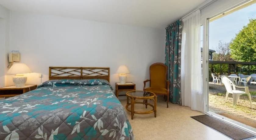 Hotel du Petit Lussault - Photo 3