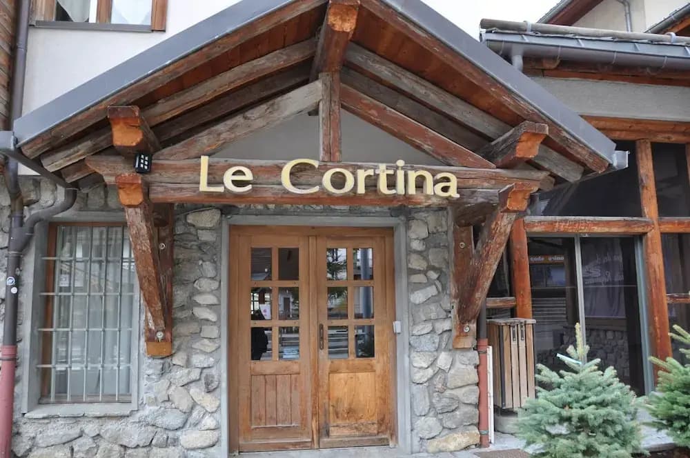 Getaway for 10 Near Slopes - Photo 1