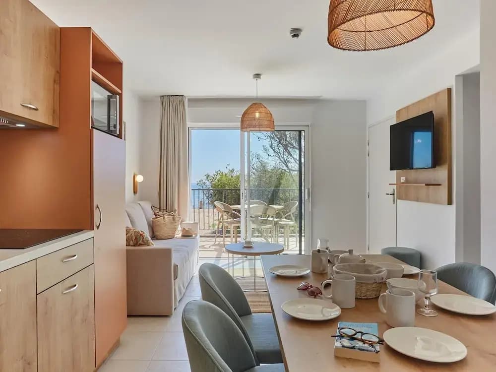 Apartment in Giens With Pool & Beach Access - Miniature 6