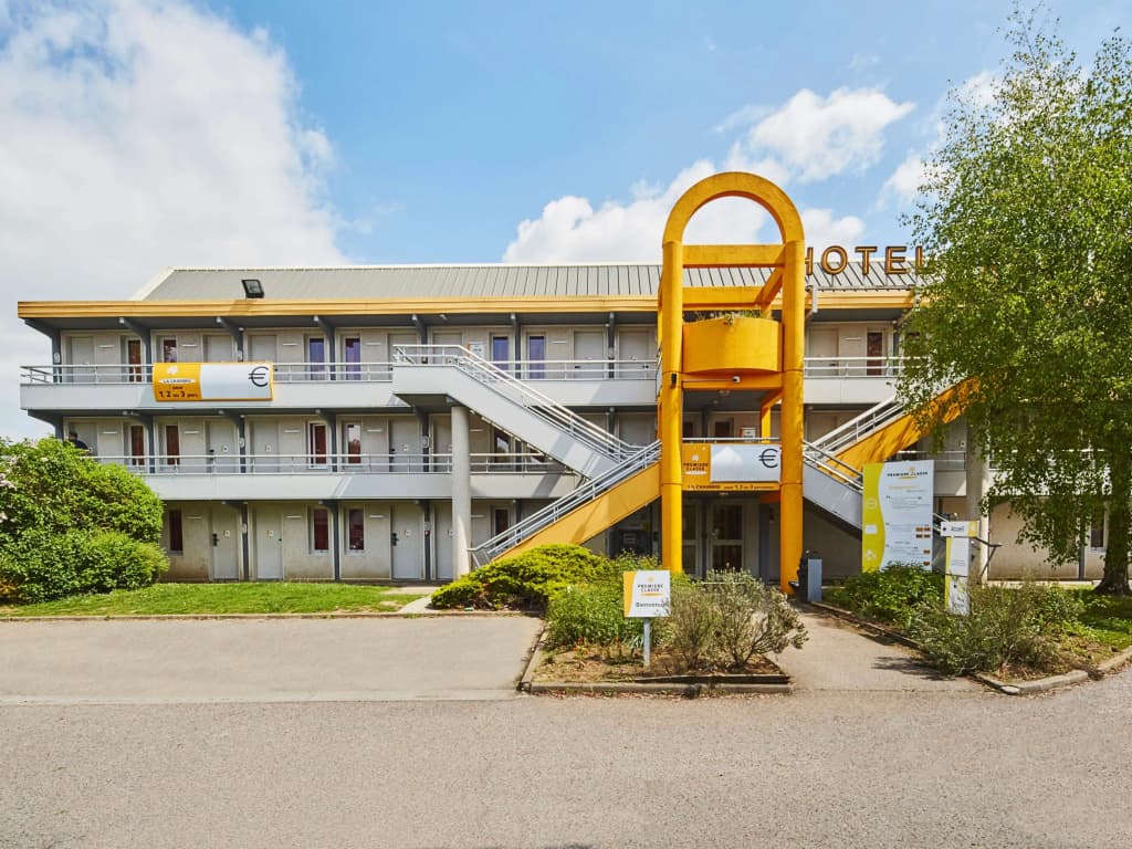 Hôtel Premiere Classe Melun Senart - Vert Saint Denis - Photo 1