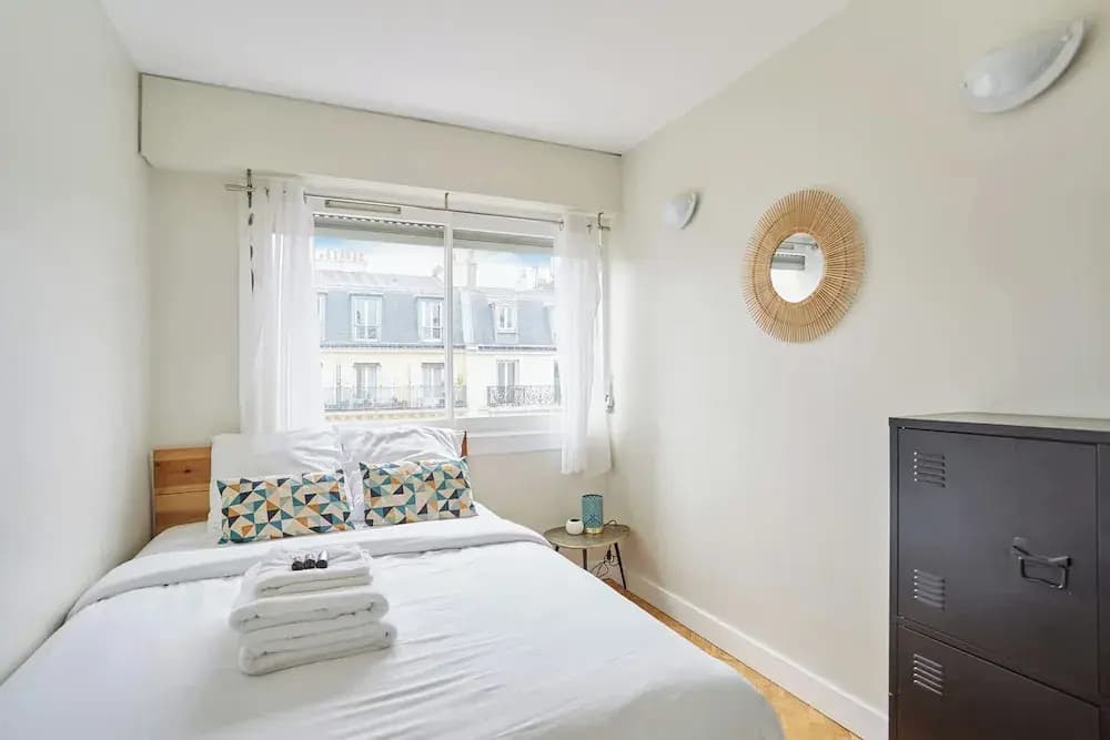 2 Bedroom Flat Centre de Paris - Eiffel Tower View - Photo 4