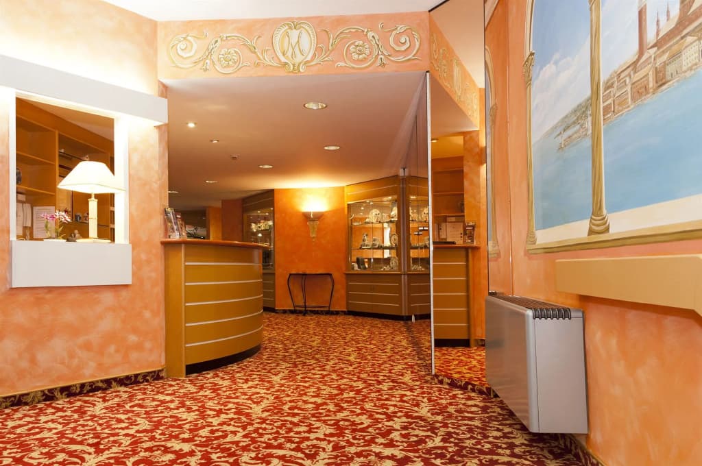 Hotel Majestic Alsace - Photo 2