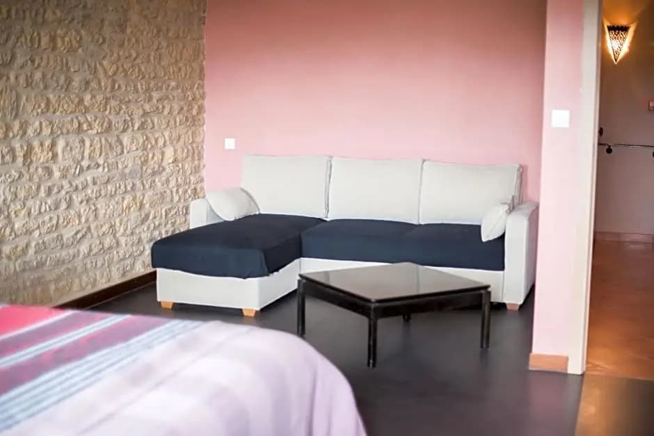 Chambres d'Hotes La Fraiseraie - Photo 4