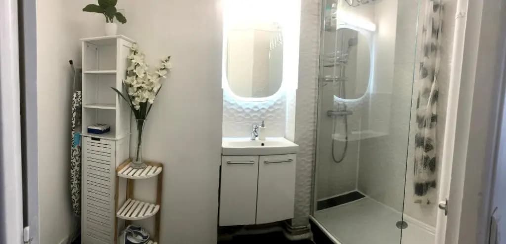 Private room 20 minutes from Eiffel Tower - Miniature 8
