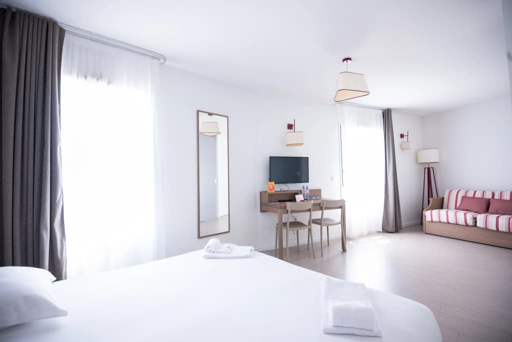 Zenitude Hôtel - Résidences Narbonne Centre - Photo 2