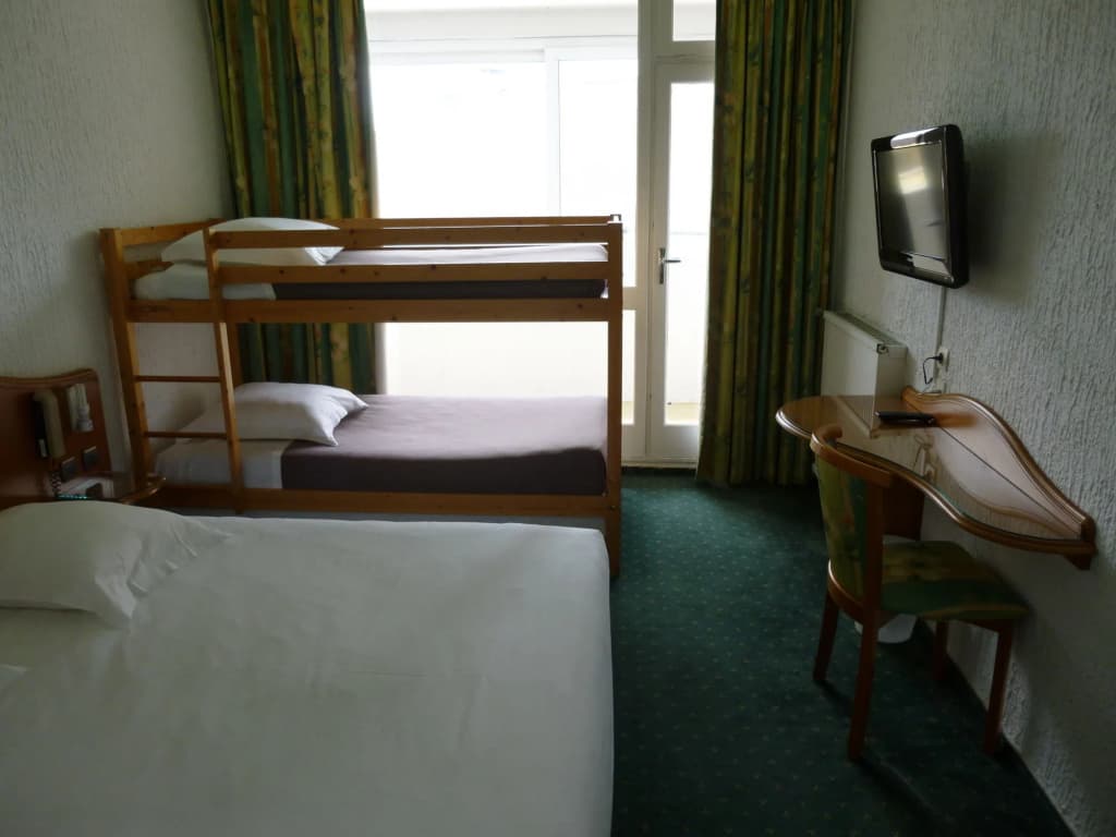 ibis Styles Poitiers Nord - Photo 4