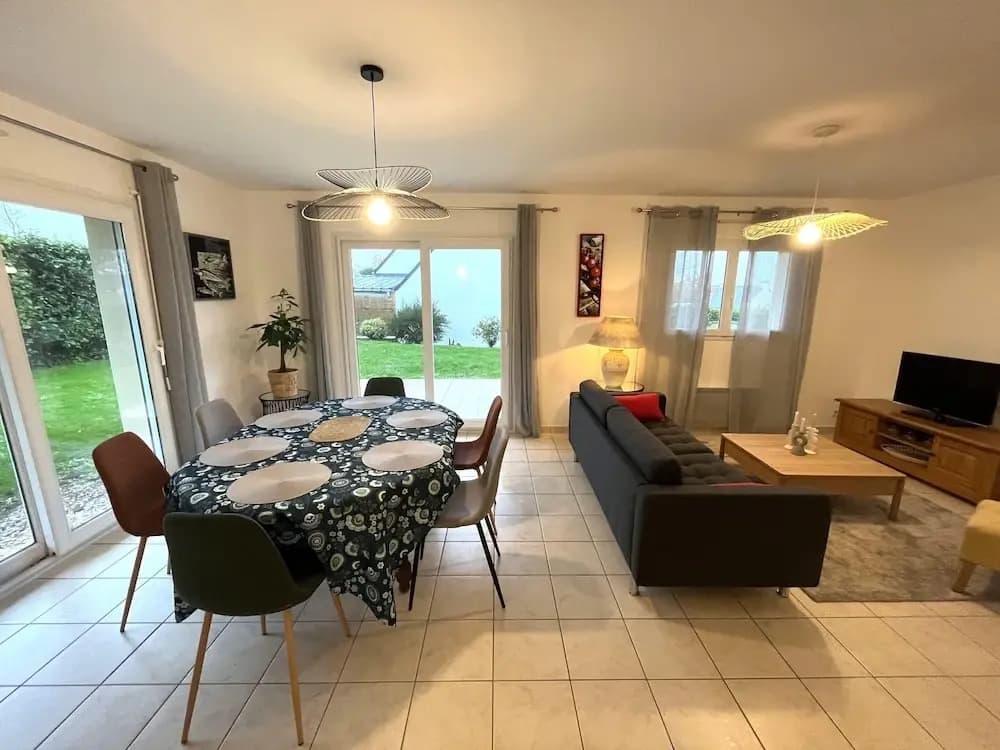 Apartment in Carantec Near Sandy Beaches - Photo 1