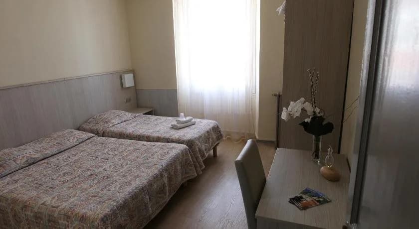 Hotel de La Paix - Photo 2