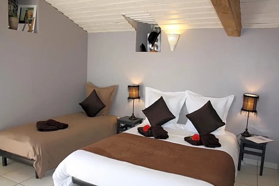 La Champrenière - Photo 1