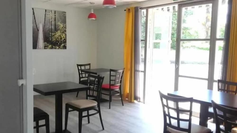 Premiere Classe Rennes Ouest - Le Rheu - Miniature 7