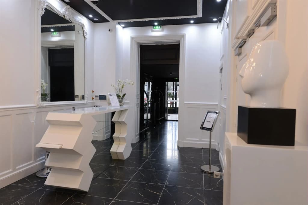 Art Hôtel Rochecorbon - Miniature 7