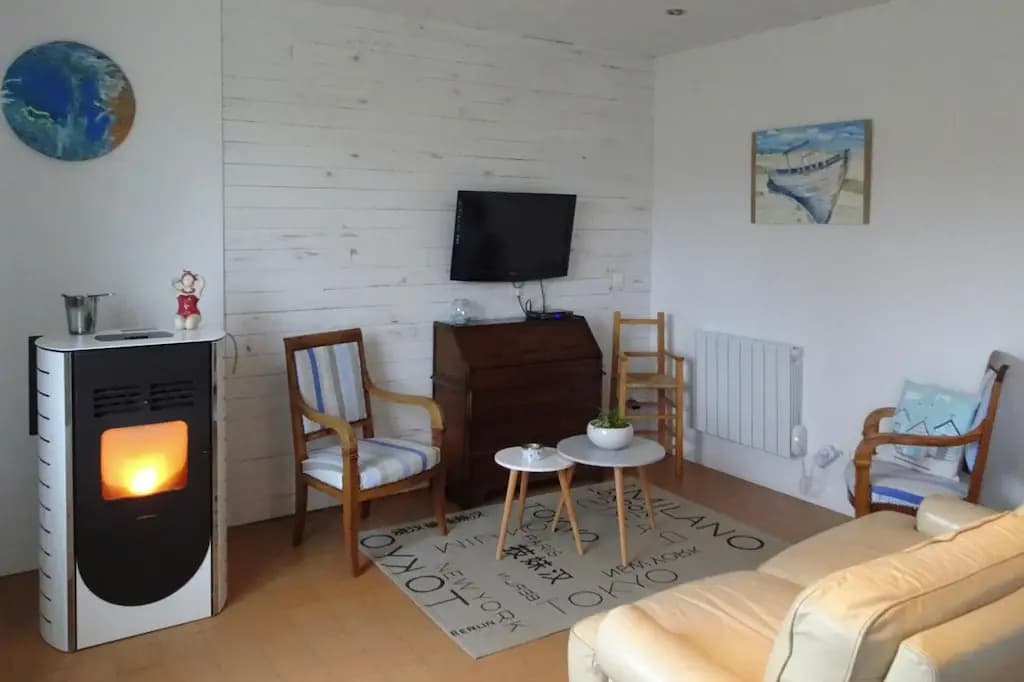 Holiday Home in Criel sur Mer With Balcony - Photo 2