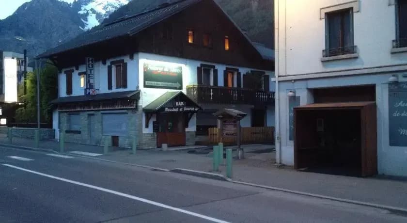Hotel Restaurant La Source - Photo 1