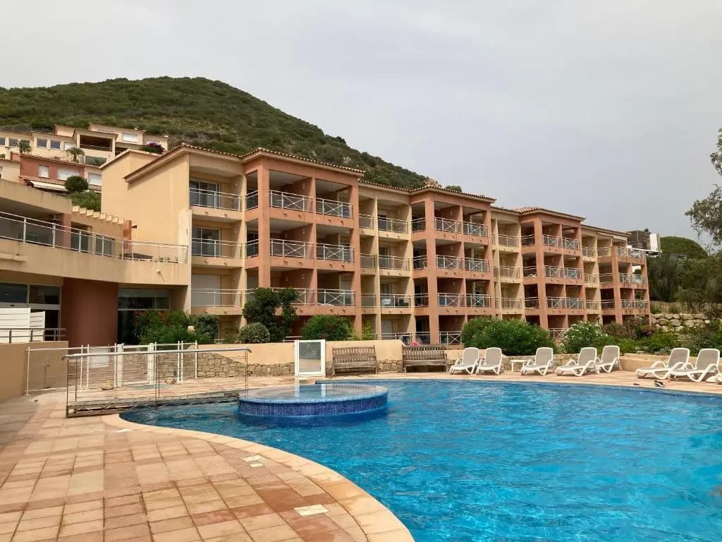 Appartement VAIANA avec piscine en bord de mer - Miniature 7