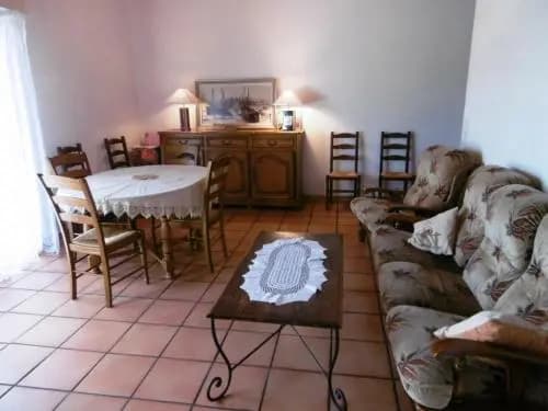 House Larusse - Photo 2