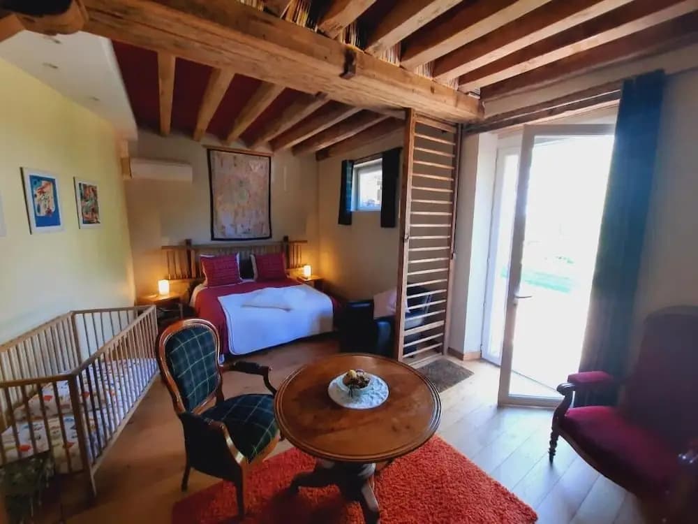 Stuart Lodge - Photo 1
