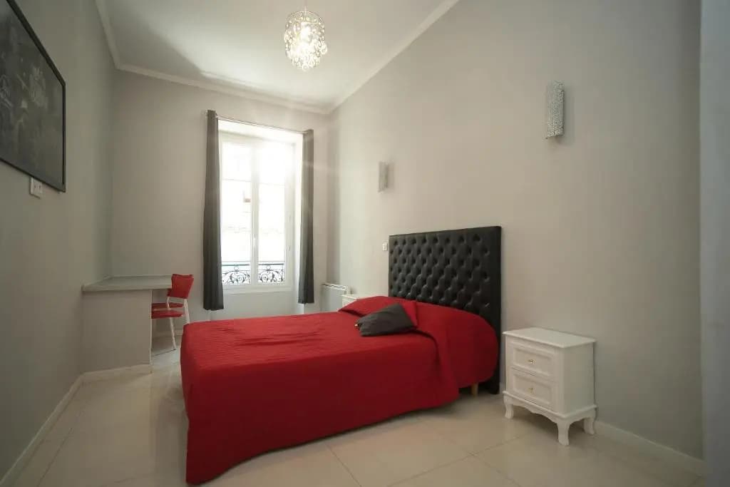 Lusso 5 beds Central Apartment - Miniature 7