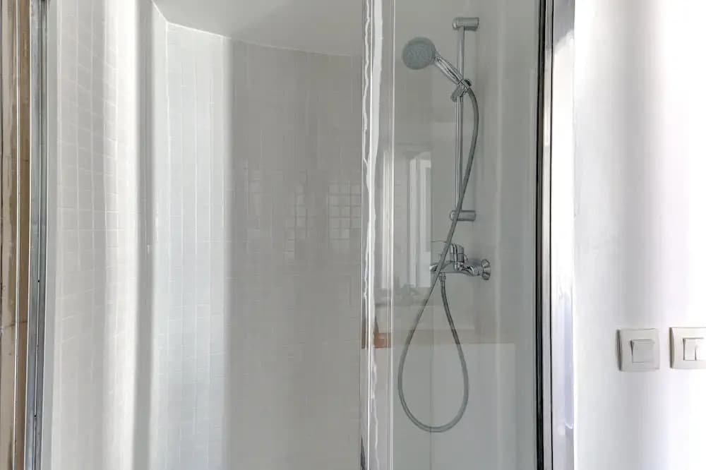 Bright 1BR by Palais Garnier - Miniature 7