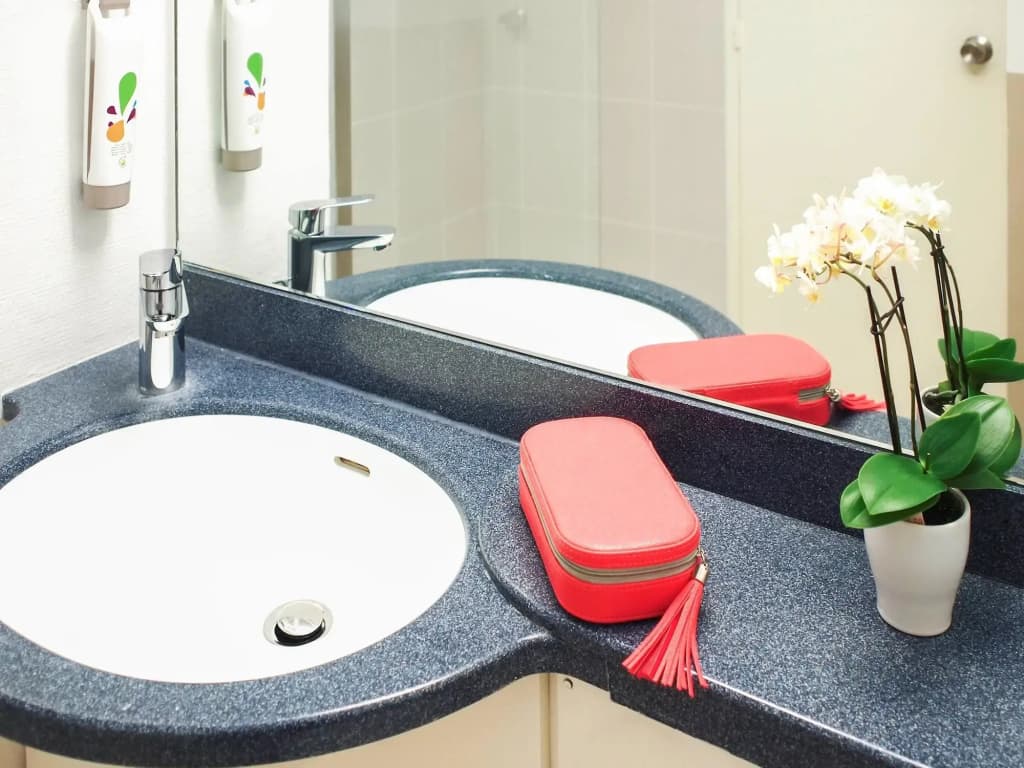 ibis Styles Angers Centre Gare - Miniature 7