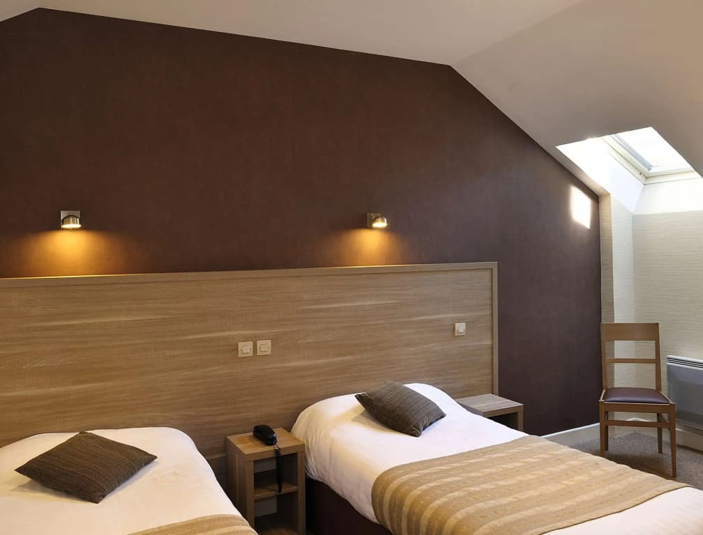 Le Puits Doré – Hôtel Restaurant Logis - Photo 3