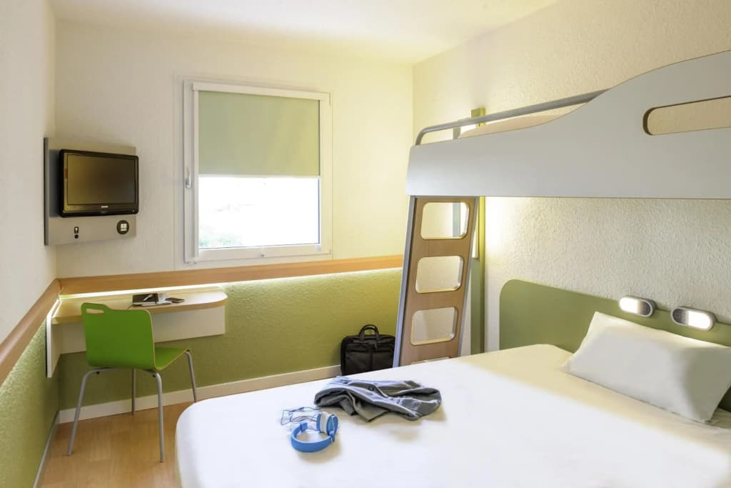 Hotel Ibis Budget Lyon Est Chaponnay - Photo 4