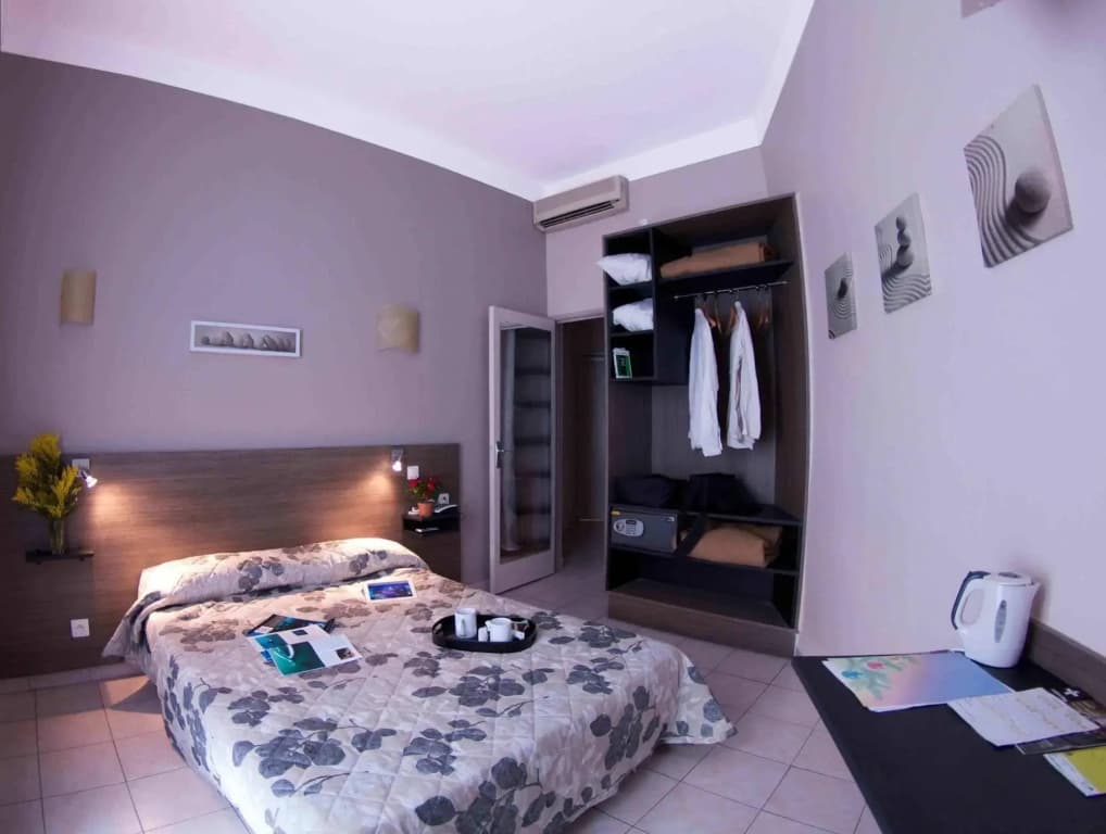 Le Strasbourg Hotel - Miniature 6