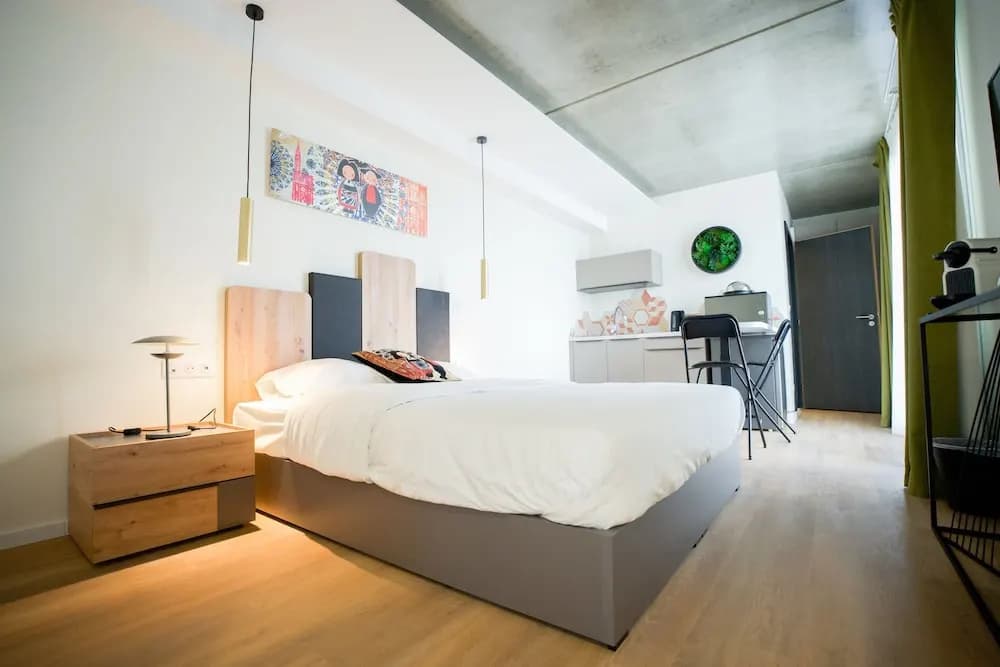 Arrow Hotel - Photo 5