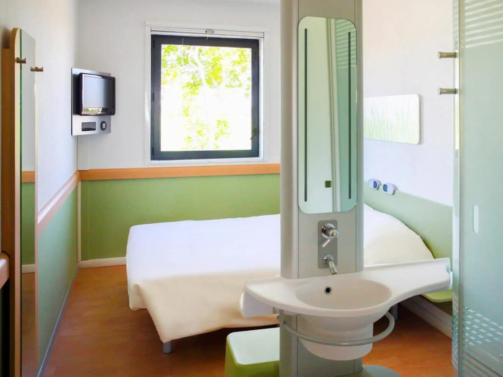 Ibis Budget Castelnaudary - Photo 2