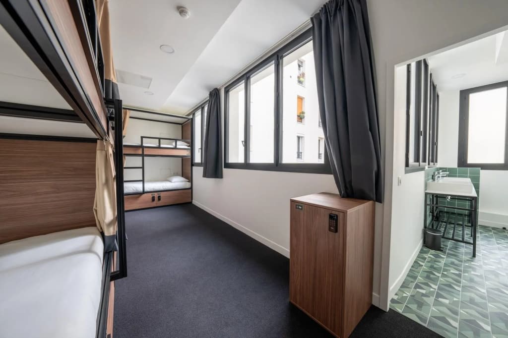 Beau M Paris Hostel - Miniature 6