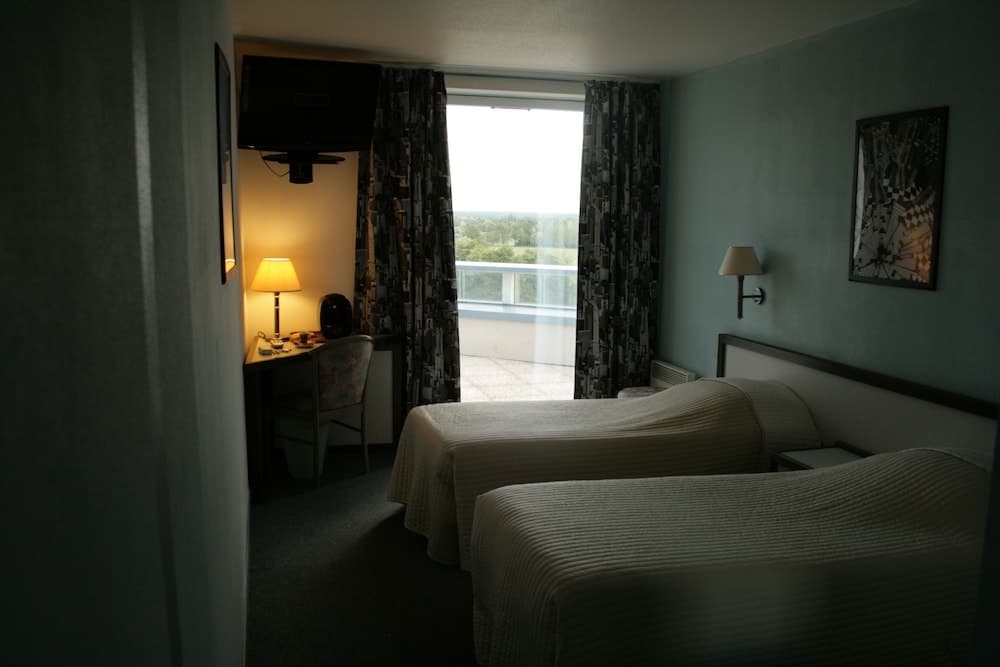 Hotel de La Tour - Photo 4