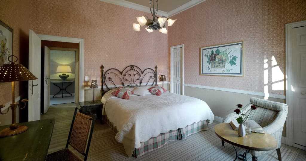 Relais et Châteaux - Château De Germigney - Miniature 6