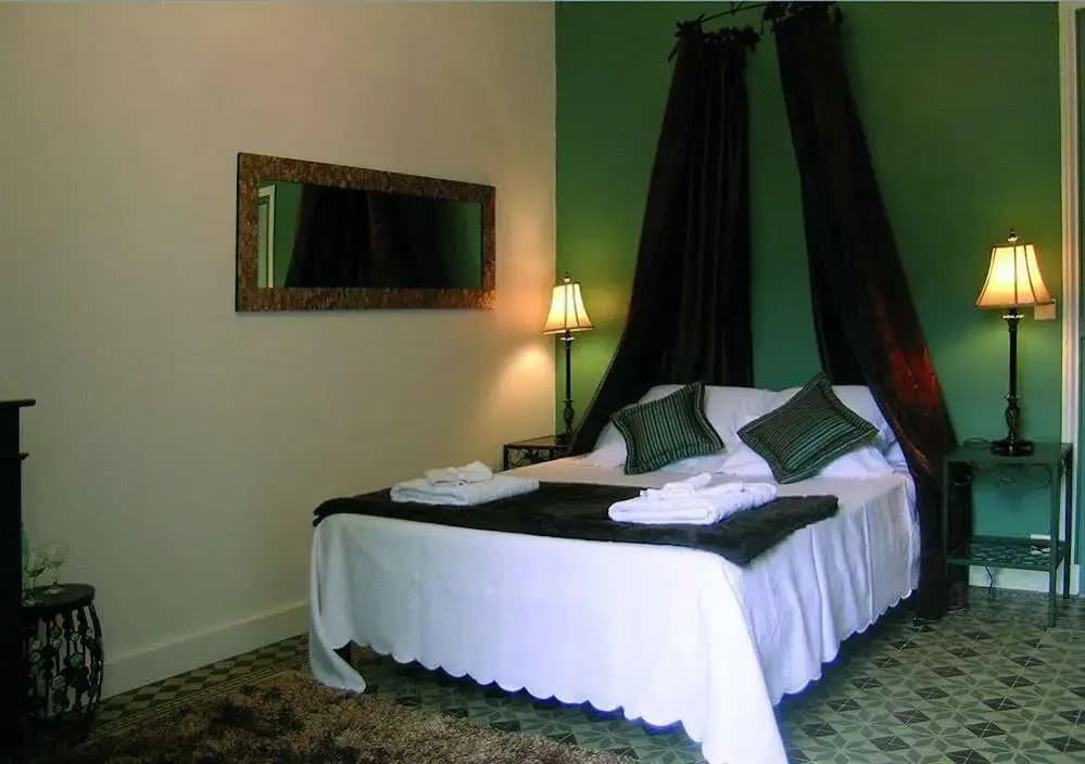 Villa Aimee Luxury Apartments With Heated Pool - Photo 4