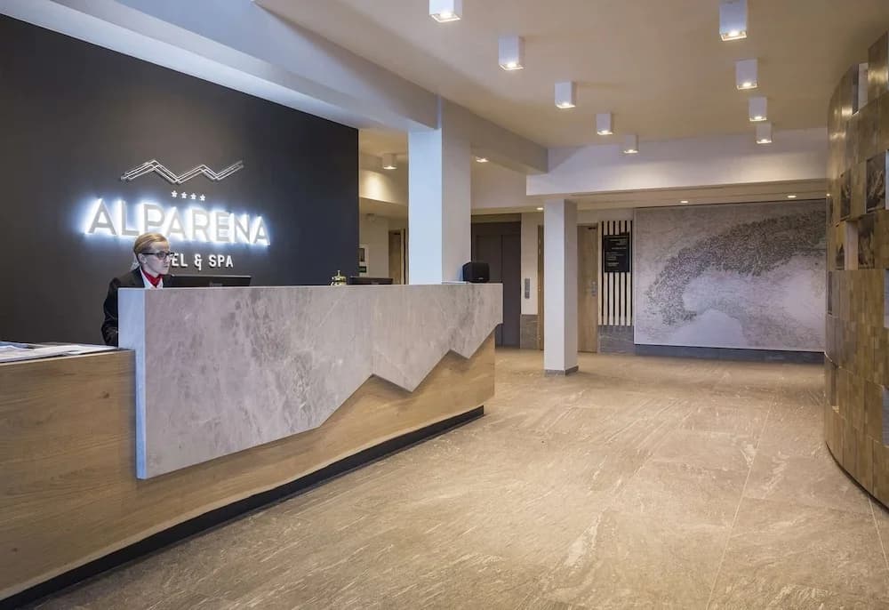 Hôtel Alparena & Spa - Photo 2