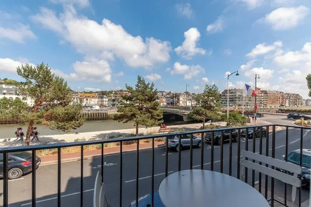 Beautiful Equipped Apartment in Downtown Deauville 4p/1br - Miniature 8