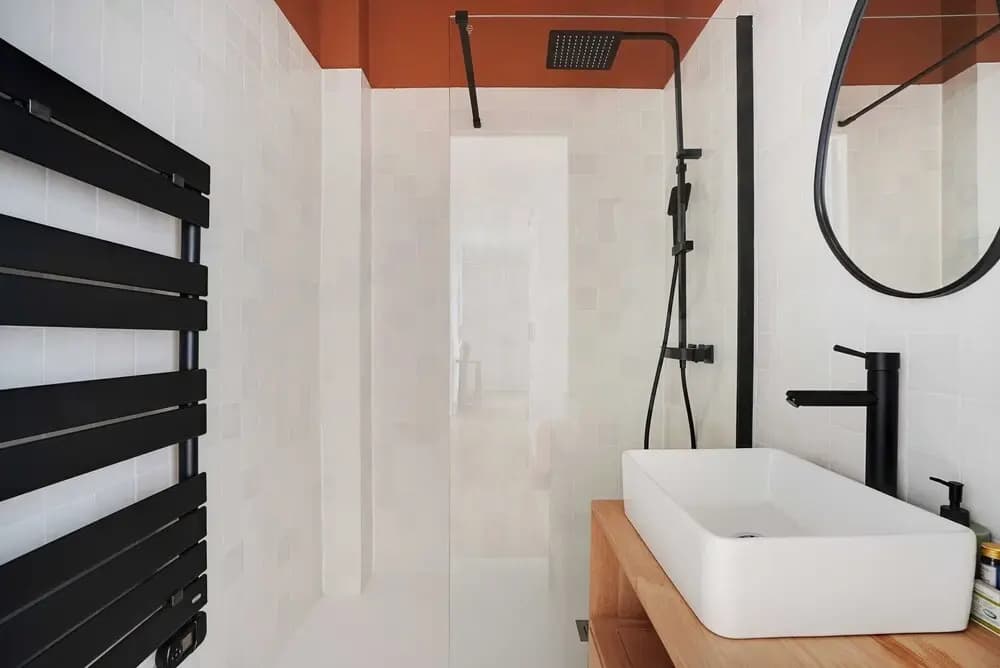 Elegance and Charm in the Chic Town of Neuilly - Photo 4