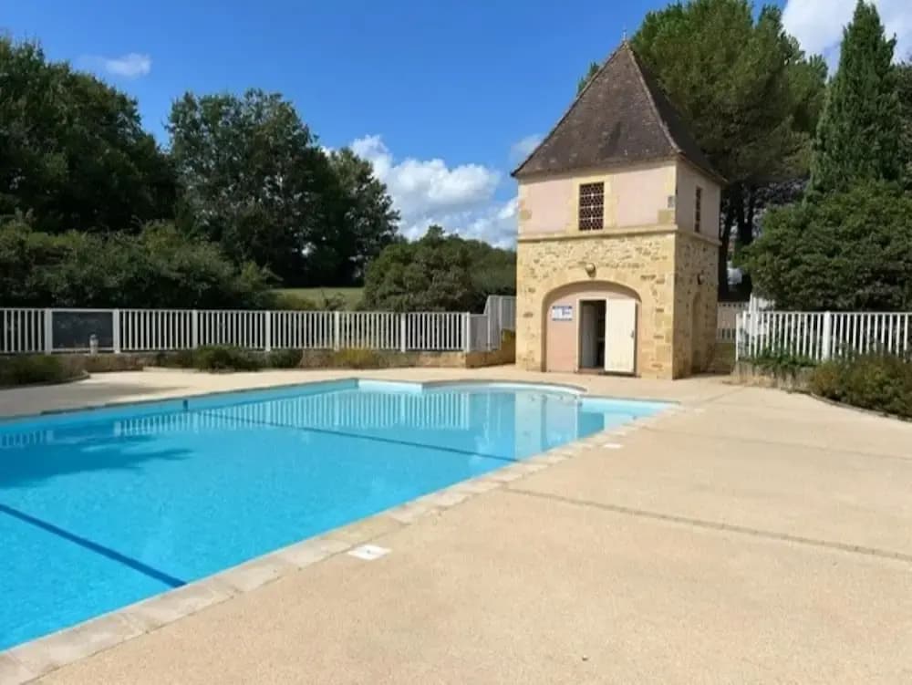 Quiet Holiday Home With Pool in the Dordogne - Miniature 6