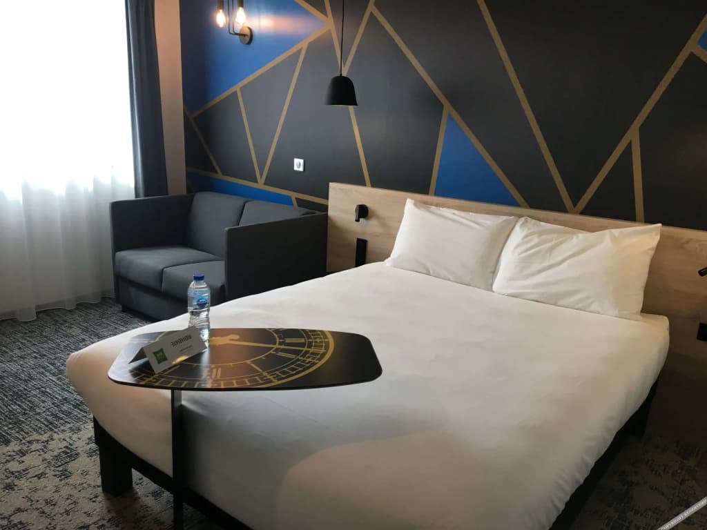 Ibis Styles Valenciennes Petite Foret - Photo 1