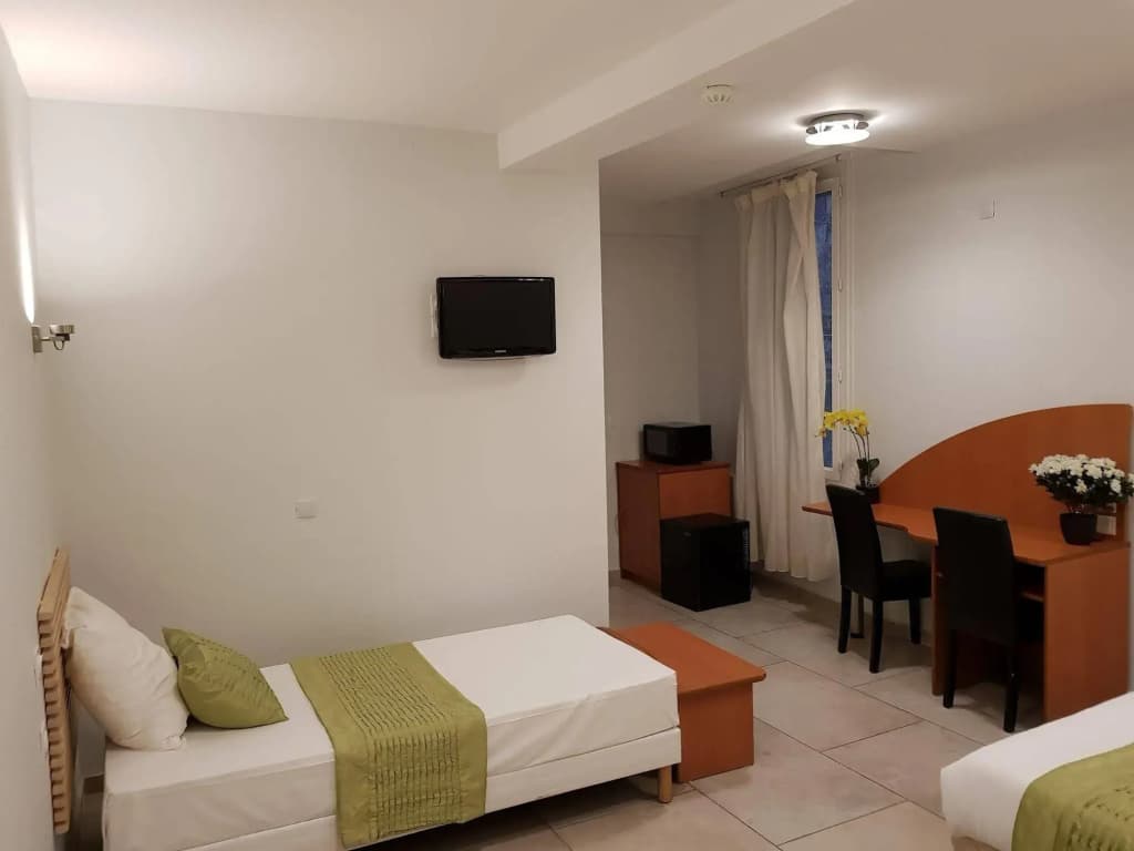 Hotel Majestic - Photo 3