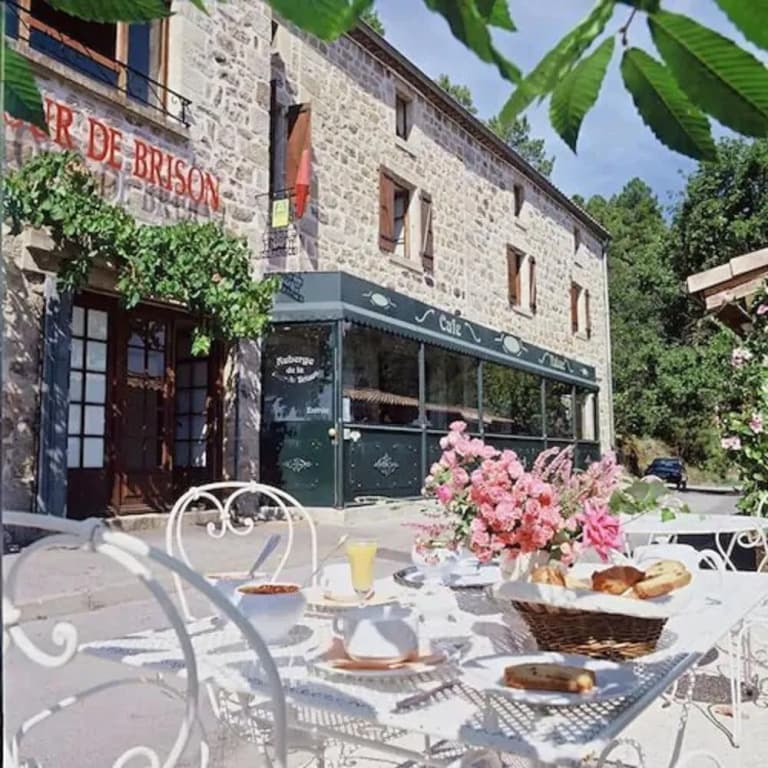 Auberge de la Tour de Brison - Photo 1