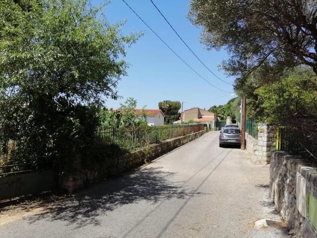 T2 36 m2, RdC de villa, clim, gd jardin clos, animx ok, quartier Mt Faron très calme, wifi, parking - Miniature 7