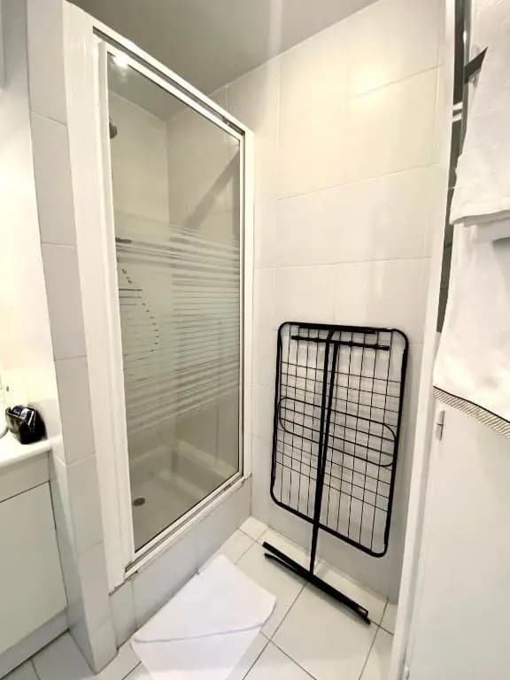 Élégant Studio Dans Batiment Historique - Photo 5