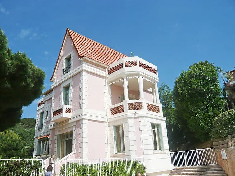 Castel Haussmann - Photo 1