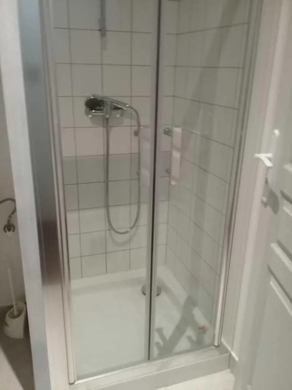 Apparthotel Area, Studios avec Salles de bains et kitchenettes privatives et Chambres avec cuisine et salle de bains commu...