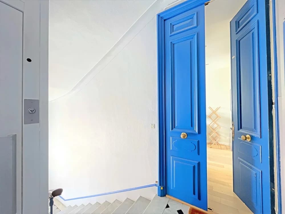 Modern Apartment 20 m from the Sea - Photo 2