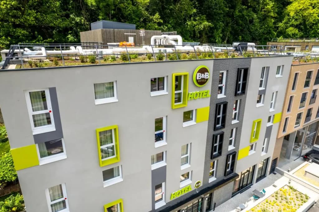B&B HOTEL Le Port-Marly Saint-Germain-En-Laye - Photo 1