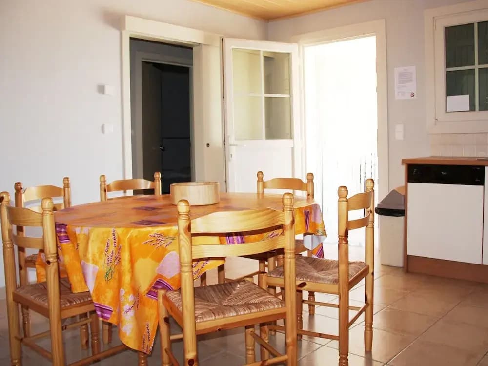 Peaceful Holiday Home in Les Vans, Ardeche With Pool - Photo 5