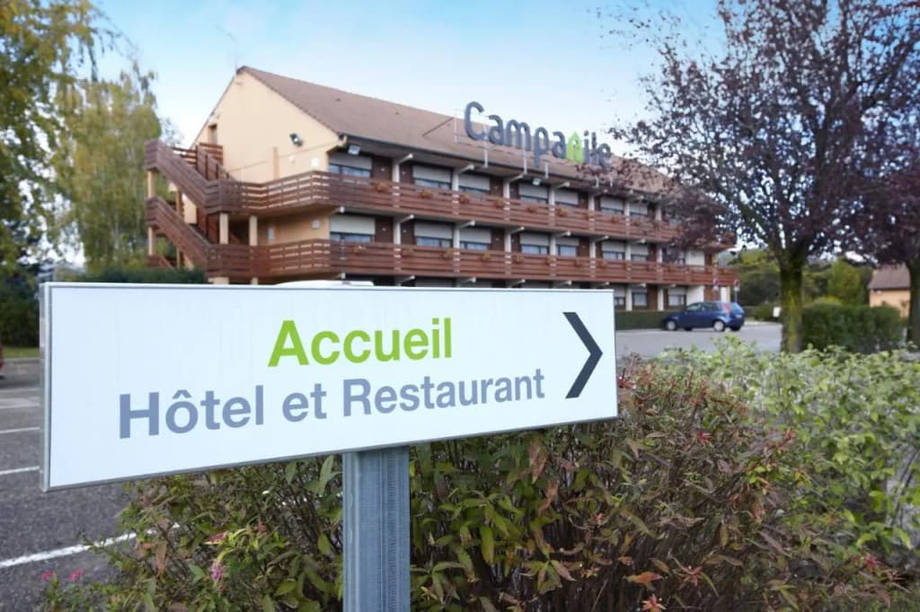 Hotel Campanile Grenoble Nord - Moirans - Photo 1