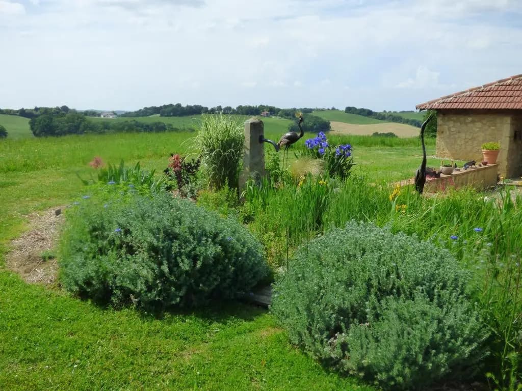 Chambre d'hôtes insolite dans un pigeonnier à 5 minutes de Marciac Gers - Photo 2